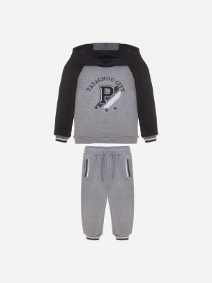  Gray boy's set.